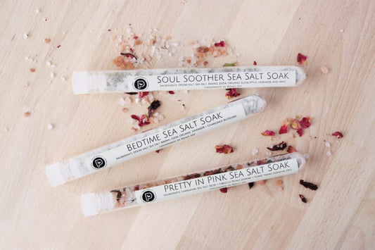 Rose & Hibiscus Bath Soak – Himalayan Pink Salt + Floral Essential Oils